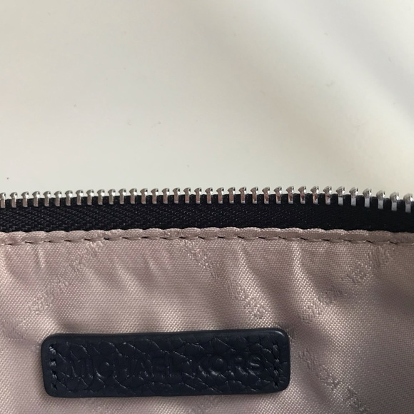 MICHAEL KORS Fulton Wristlet Navy Blue - Picture 3 of 5